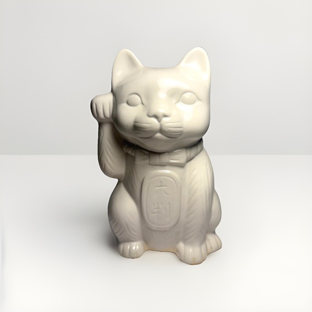 Vintage Benihana Maneki Neko Ceramic Lucky Cat Tiki Cup Planter 6.5" White